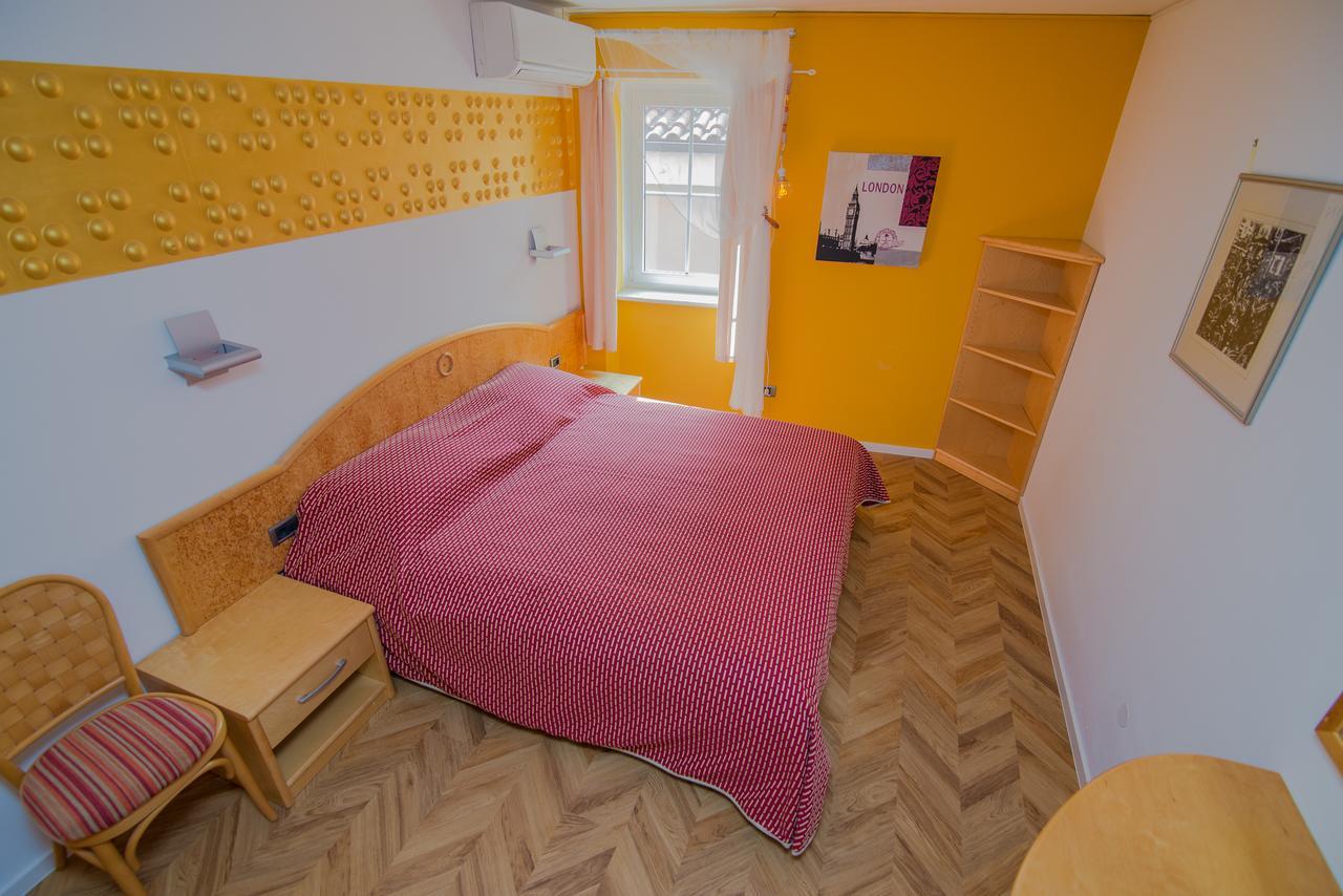 Bed&Breakfast Saturn Veli Losinj Ngoại thất bức ảnh