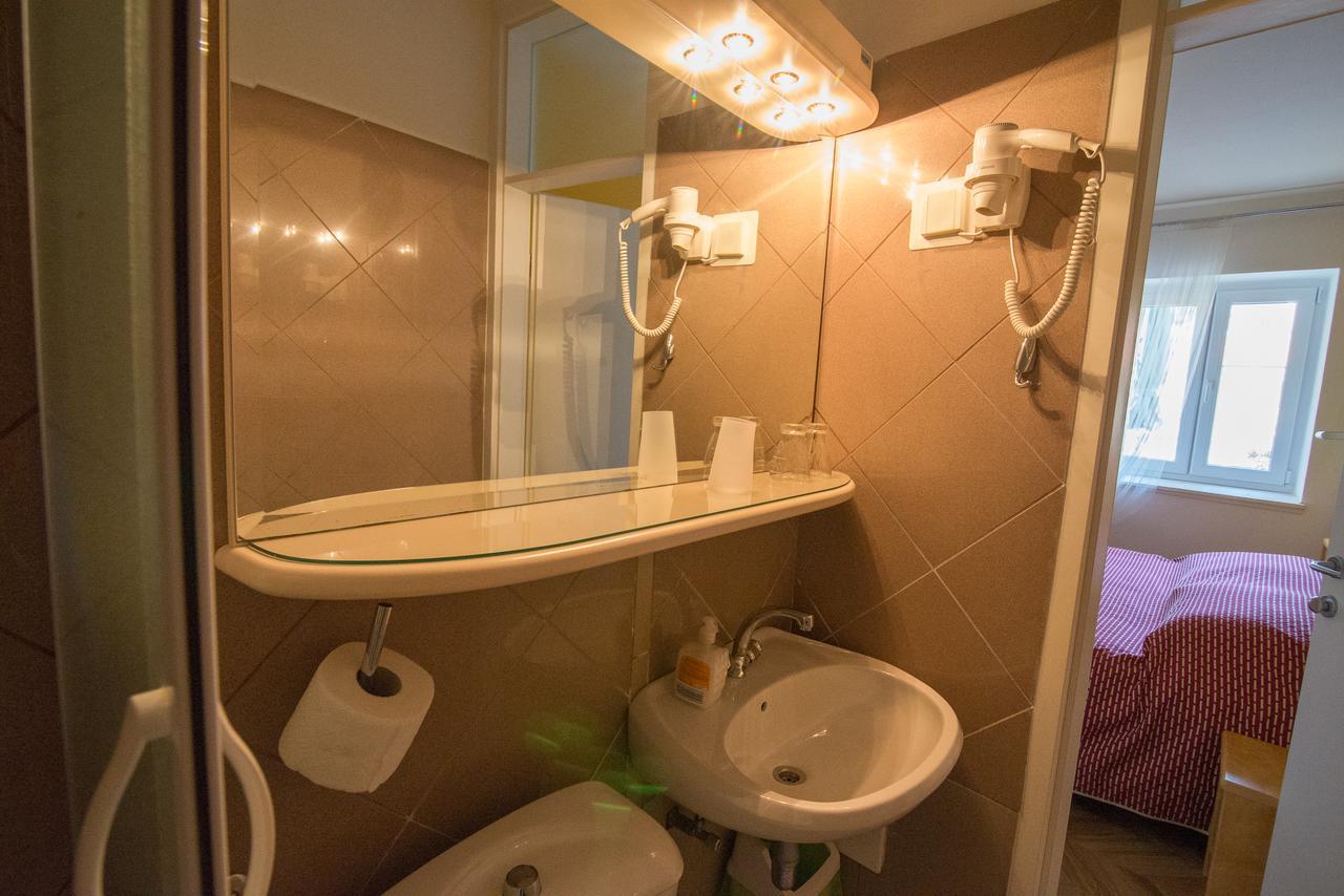 Bed&Breakfast Saturn Veli Losinj Ngoại thất bức ảnh